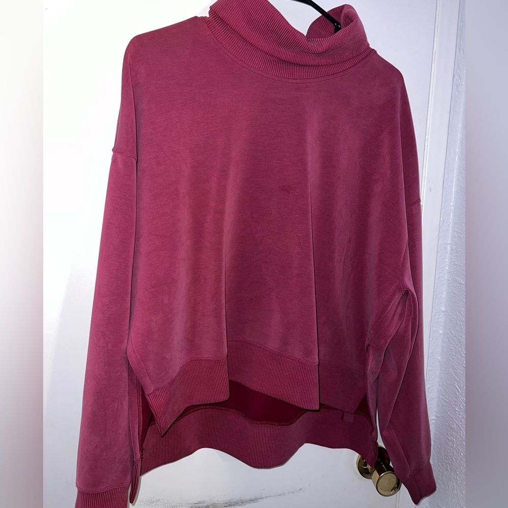 Lululemon Softstreme turtleneck pullover